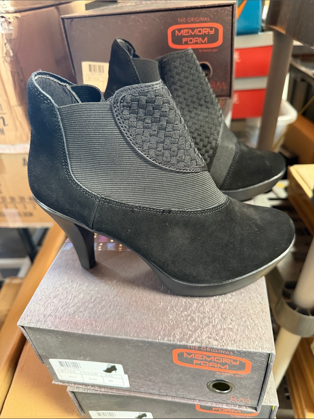 bernie mev. Black Suede Ankle Heel Booties hilla
